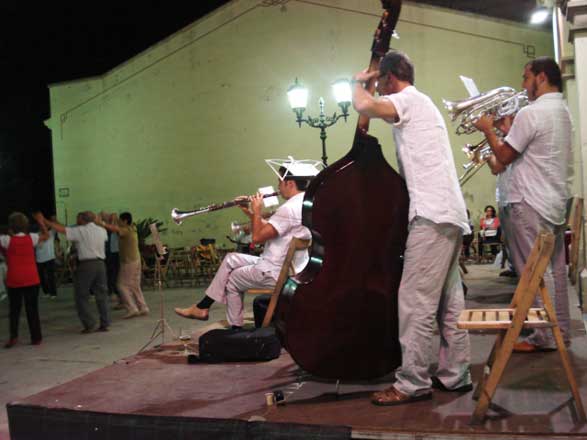 ampliar